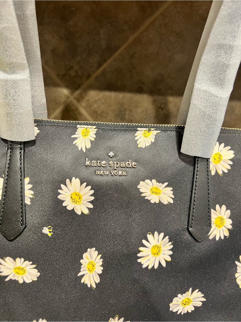Kate Spade Kitt Daisy Tote, Style Number KA912 NWT - Picture 3 of 8